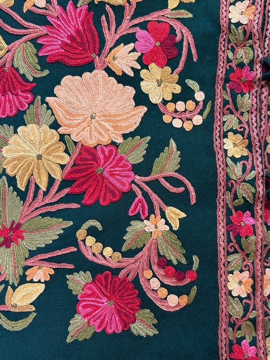 Kashmir Moon Hand Embroidered Floral Green Wool Jacket - Picture 3 of 6